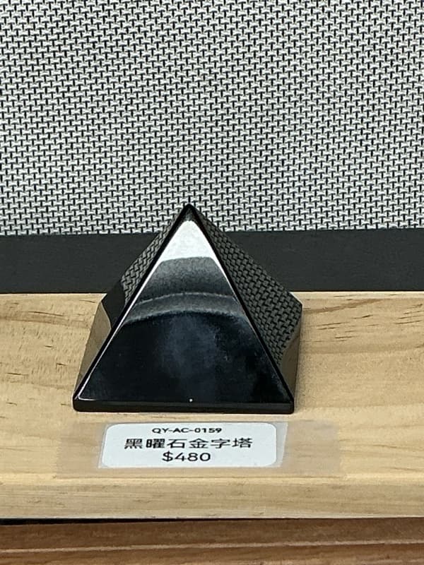 黑曜石金字塔 天然水晶手串