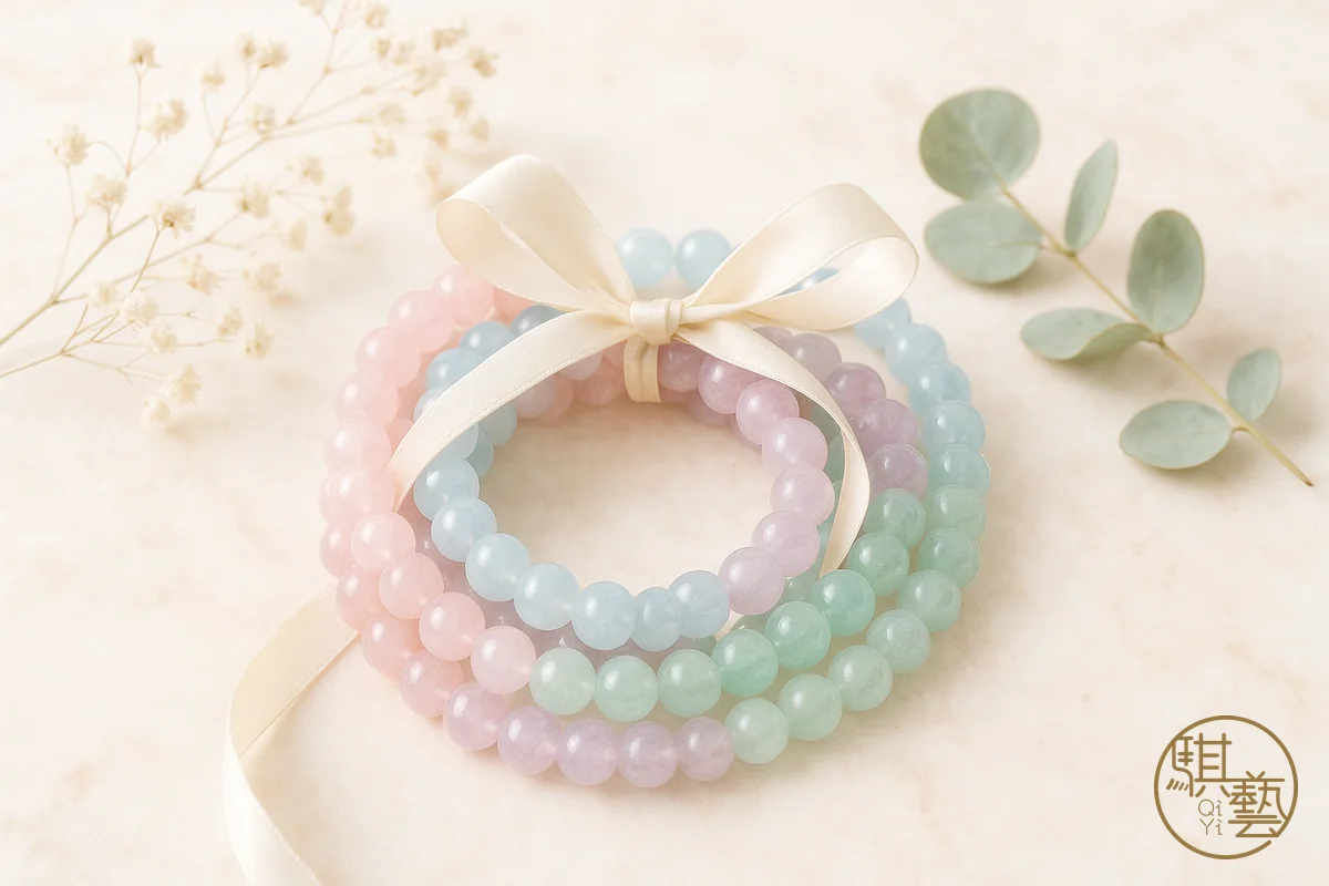 A crystal bracelet gift set arrangement