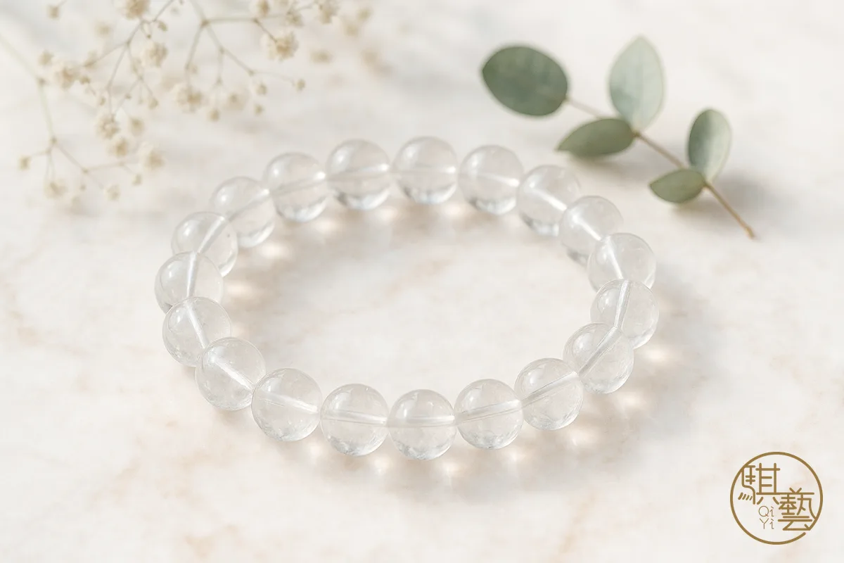 美好開始手鍊推薦：黃水晶、粉晶、黑曜石、拉長石等天然水晶手鍊平鋪陳列